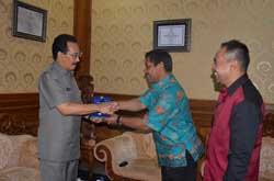 Bupati Gde Agung Terima Kunjungan Bupati Belitung